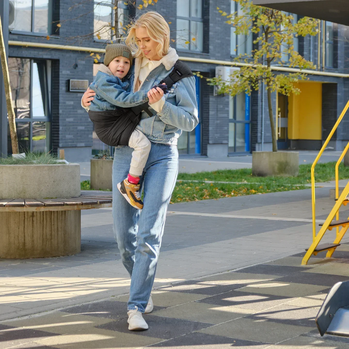 Amava | Comfortable Baby Carrier